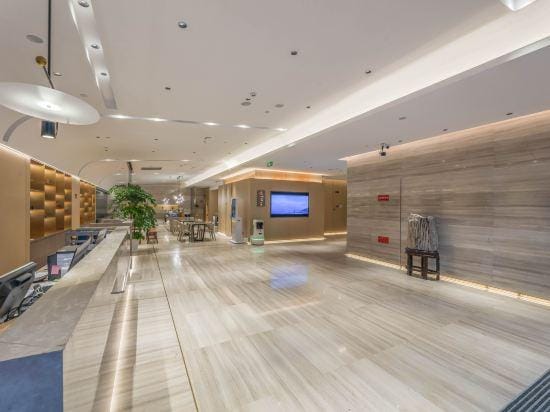 Yiju Life Hotel (Yuyao Station Wucaicheng) Hotel in Zhejiang