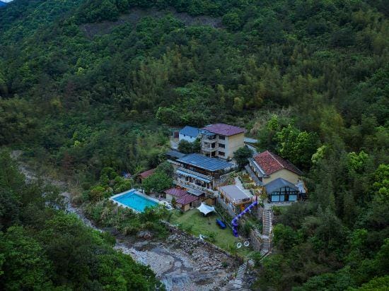 Hualu·Yuejian Light Luxury Tingxi Parent-child Wild Luxury Holiday Villa (Tonglu Qinglongwu Branch) Hotel in Hangzhou
