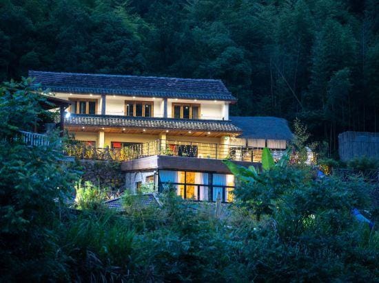 Hualu·Yuejian Light Luxury Tingxi Parent-child Wild Luxury Holiday Villa (Tonglu Qinglongwu Branch) Hotel in Hangzhou