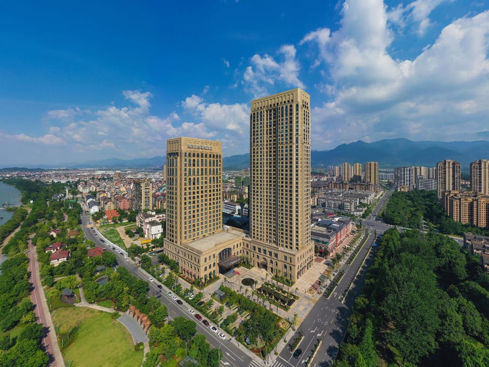 Oakwood Premier Tonglu Hotel in Hangzhou