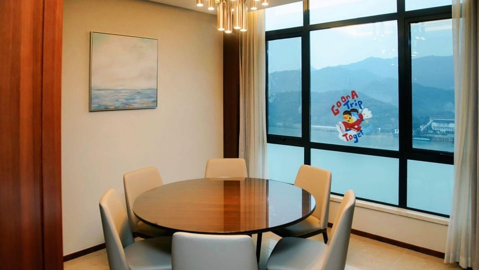 Oakwood Premier Tonglu Hotel in Hangzhou