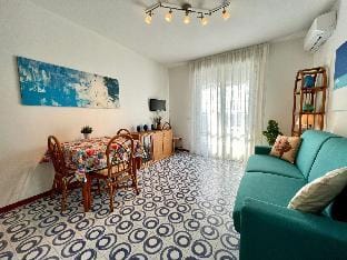 Cozy studio with swimming pool and balcony- By Beahost Rentals Hotel in Porto Santa Margherita