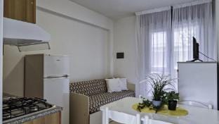 Two-roomed flat with swimming pool near the sea - By Beahost Rentals Hotel in Friuli-Venezia Giulia