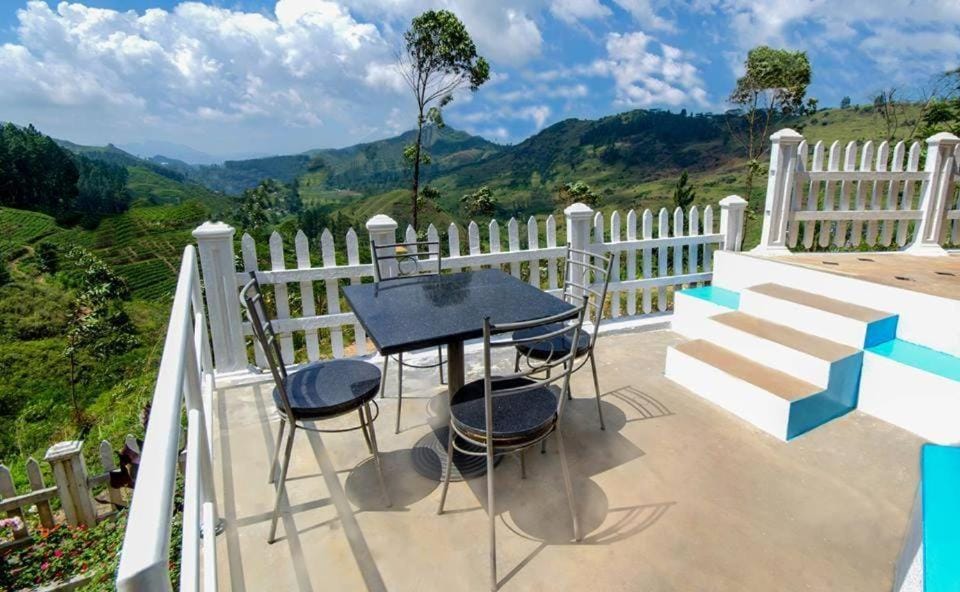 Lassana Holiday Bungalow Hotel in Central Province