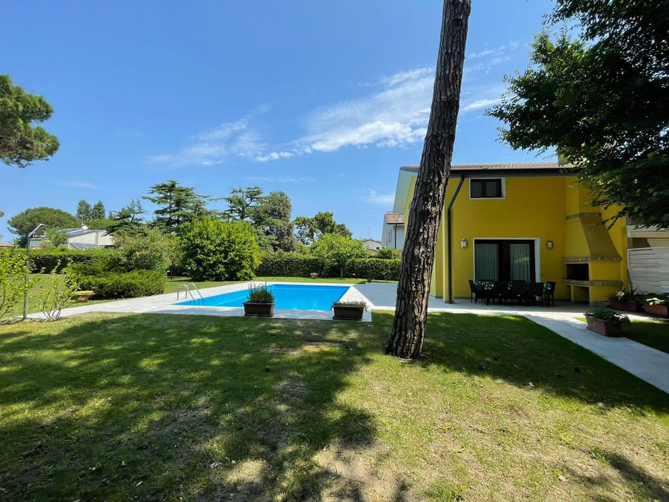 Fantastic Villa with pool for 5 people on the island of Albarella Resort in Isola Albarella
