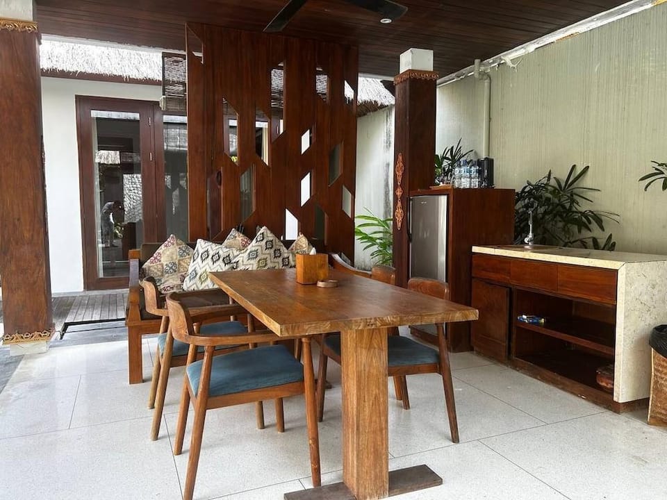 Regali Villa Hotel in North Kuta