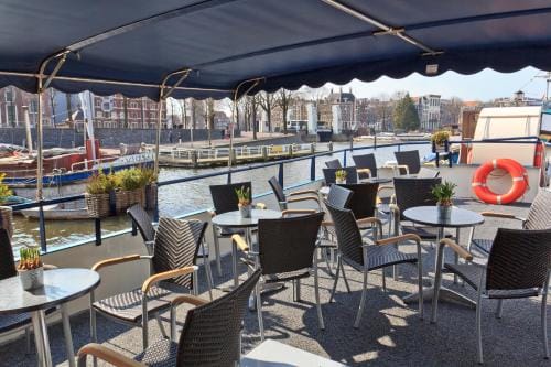 Hotelboat Fleur Hotel in Amsterdam