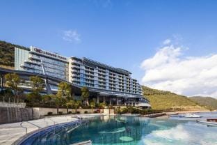 Crowne Plaza Hangzhou Thousand Island Lake by IHG Hotel in Hangzhou