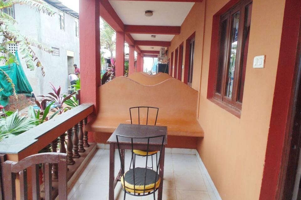 Stanleys Guest House GOA Hotel in Baga