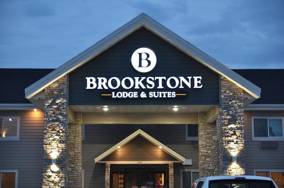 Brookstone Lodge & Suites - Emmetsburg Hotel in Iowa