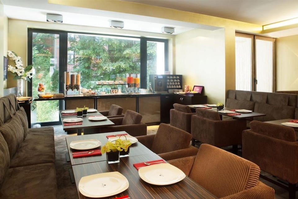Neufchatel Belgian Hotel Hotel in Saint-Gilles