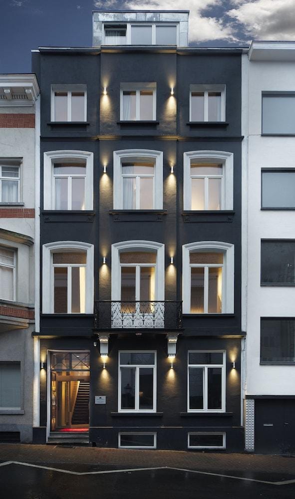 Neufchatel Belgian Hotel Hotel in Saint-Gilles