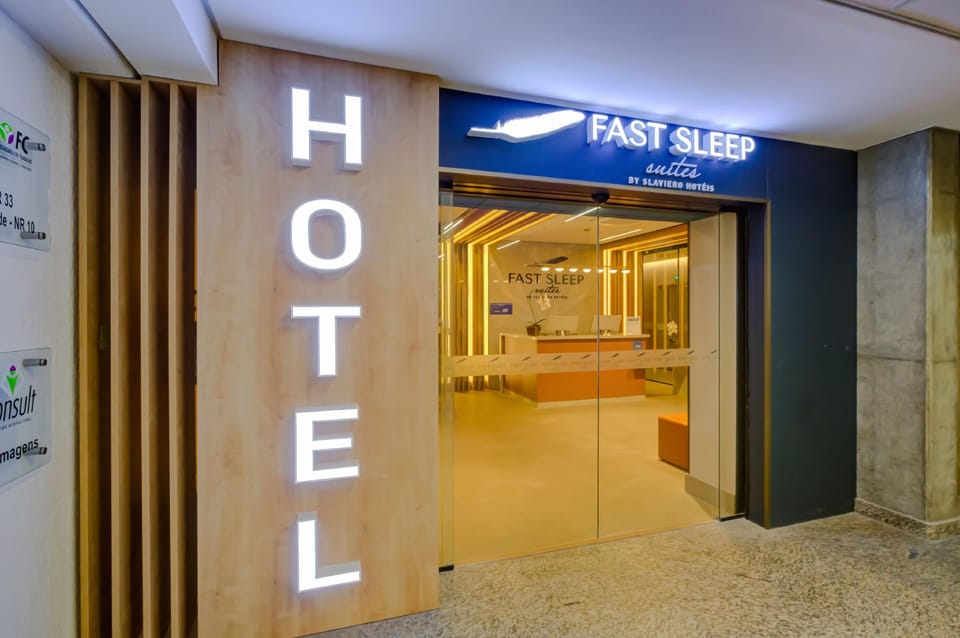 Fast Sleep Suites by Slaviero Hotéis dentro do Aeroporto Guarulhos Terminal 2, desembarque Oeste Hotel in Guarulhos