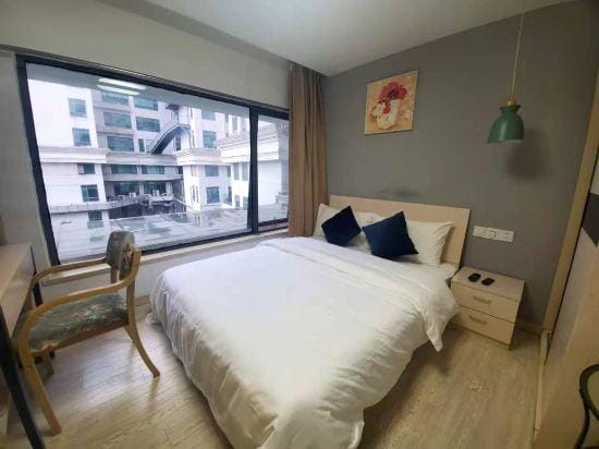 Shanghai Hongshi Apartment Hotel in Shanghai