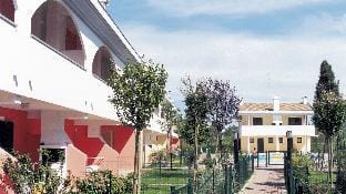 Apartment With Pool In Excellent Location - By Beahost Rentals Hotel in Bibione