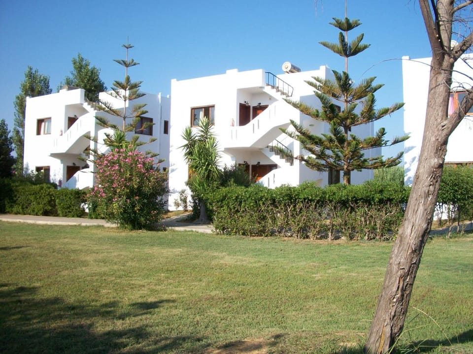 San Antonio Apartments Hotel in Crete