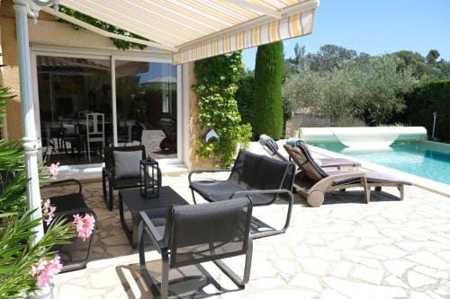 Very pleasant vacation rental with heated pool in the Luberon Hotel in Apt