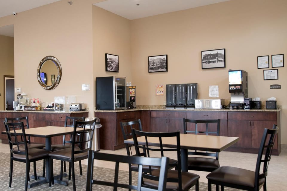 Cornerstone Inn & Suites Oelwein Hotel in Iowa
