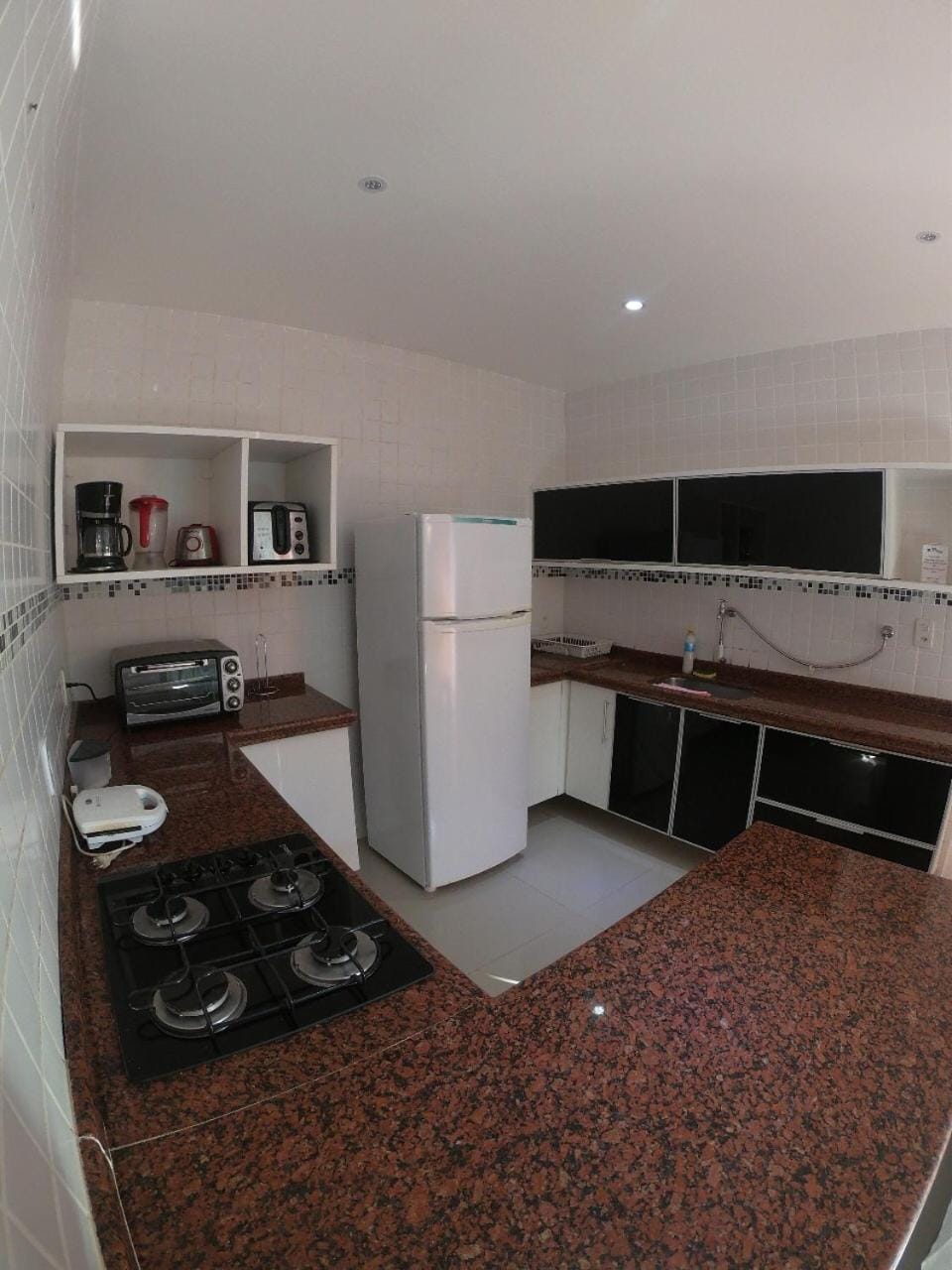 Sunrise Suites Hotel in Vila Canaa