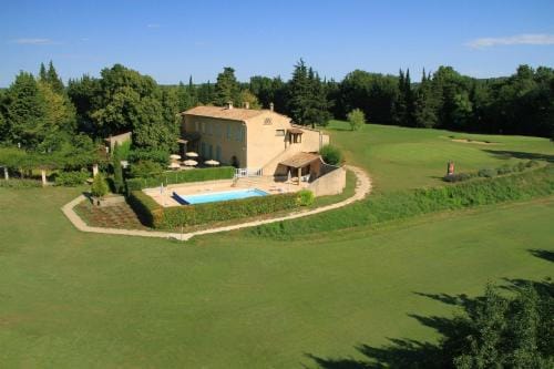 GOLF CLUB D'UZES Hotel in Uzes