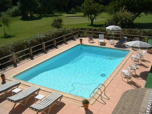 GOLF CLUB D'UZES Hotel in Uzes