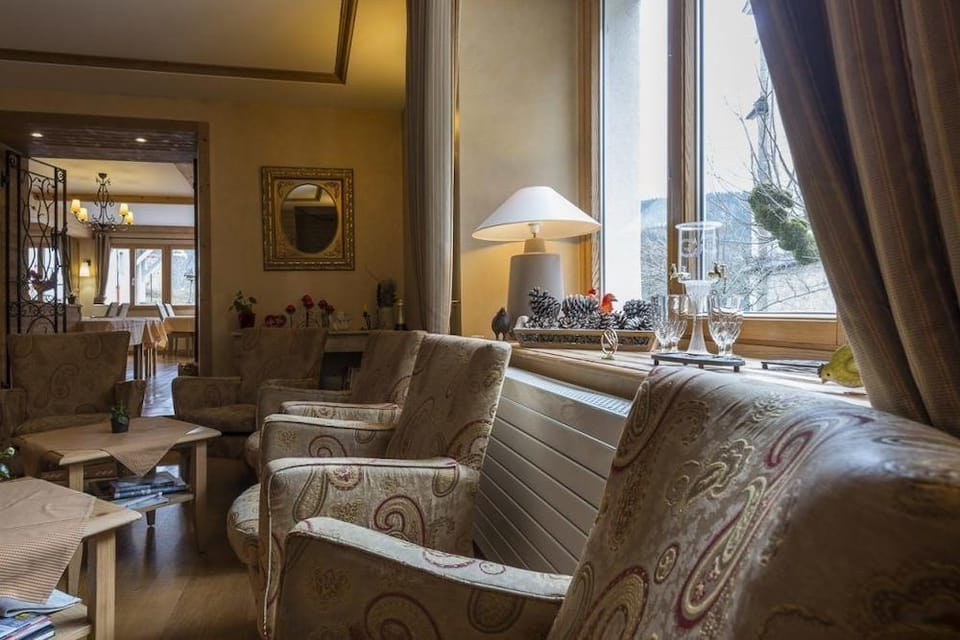 La Couronne Hotel in Canton of Vaud