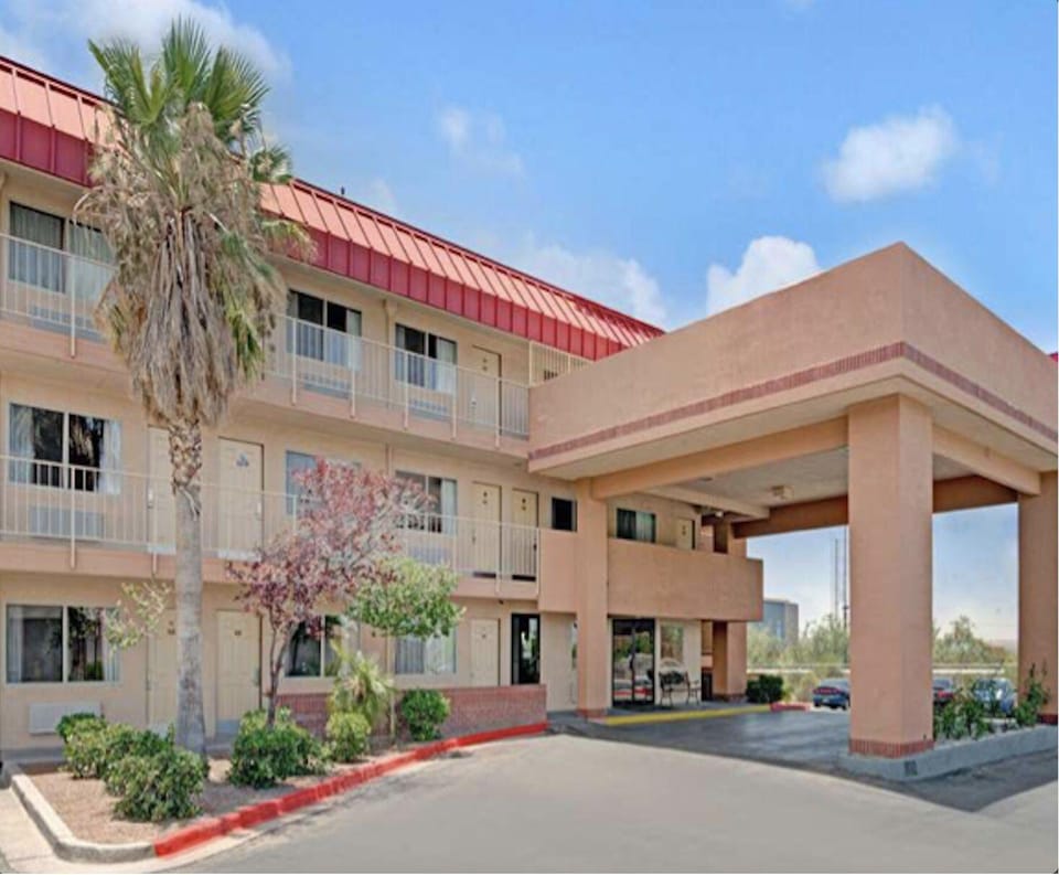 GO2 Inn & Suites by Relianse - El Paso Hotel in El Paso