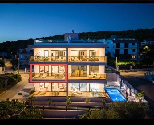 Adriatic Garden Apartments Hotel in Okrug Gornji
