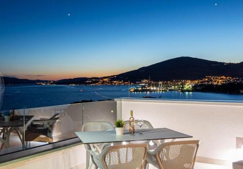 Adriatic Garden Apartments Hotel in Okrug Gornji