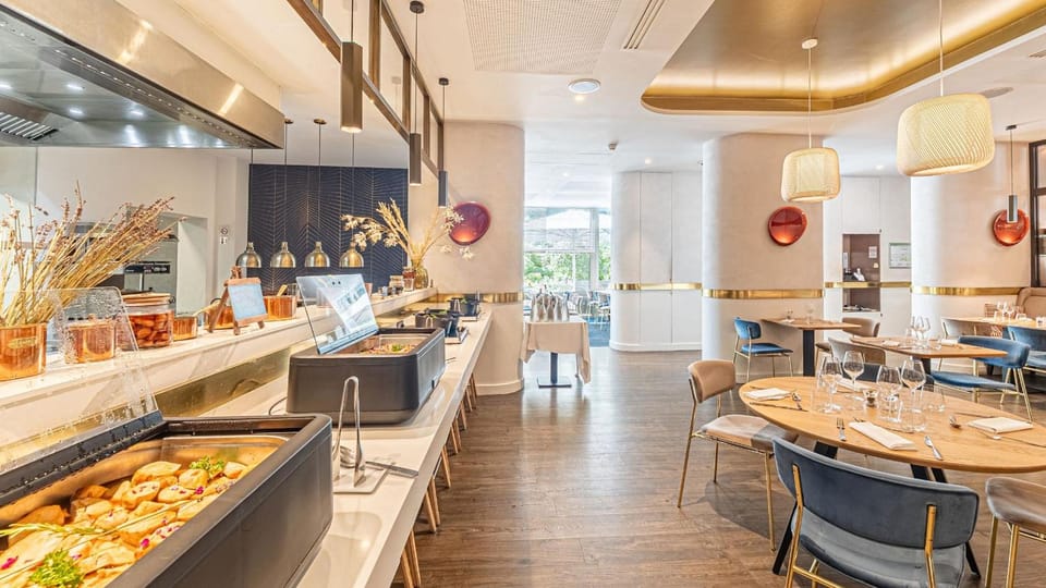 Golden Tulip Aix Les Bains Hotel in Aix-les-Bains