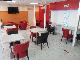 Kyriad Direct Poissy - Acheres Hotel in Poissy