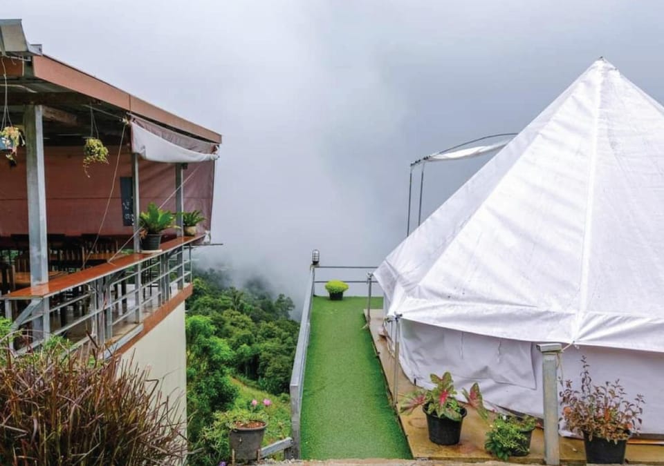 Ahcnng Camp Resort in Thailand