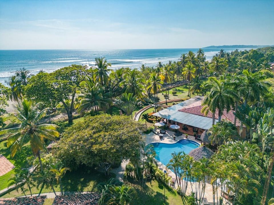 Sunset del Mar Beach Resort Hotel in Esterillos Este