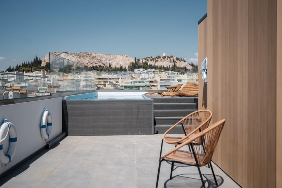 The Edge - Luxury Residences Hotel in Kallithea