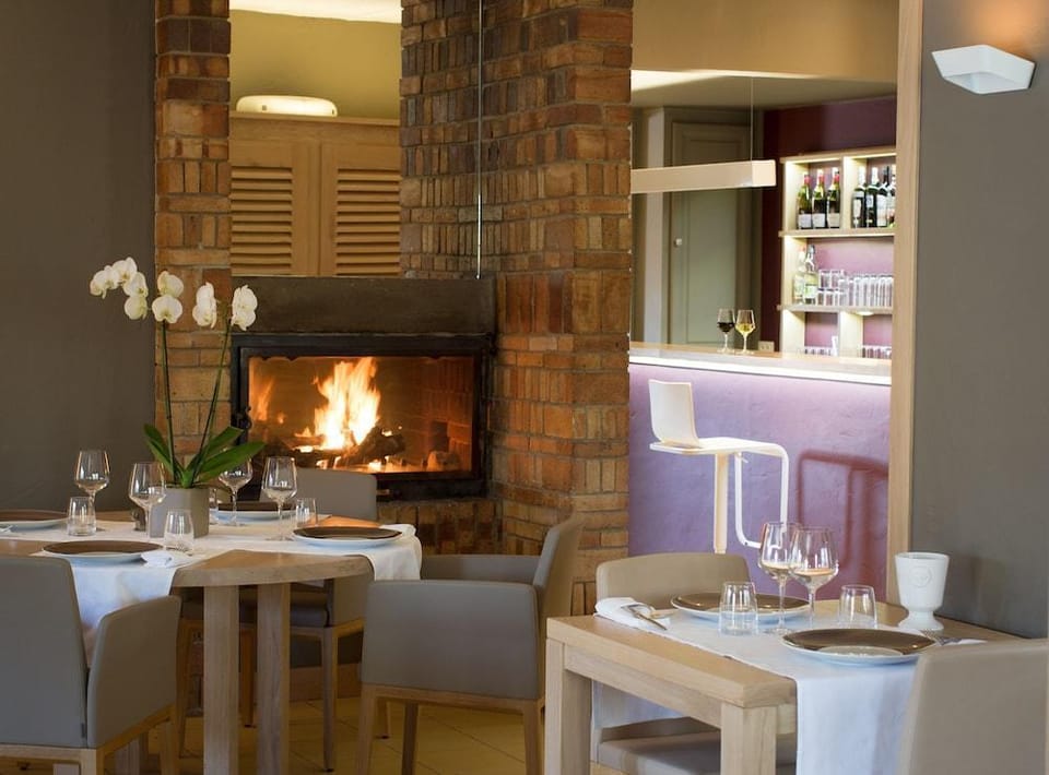 Hotel Carcarille - Restaurant le C Hotel in Gordes