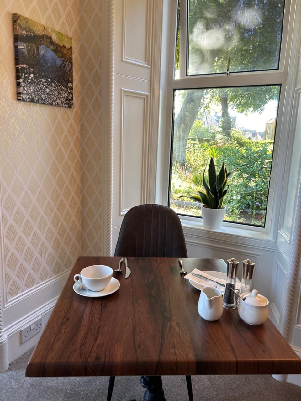 Glen Lyon Lodge Bed and Breakfast Hotel in Nairn