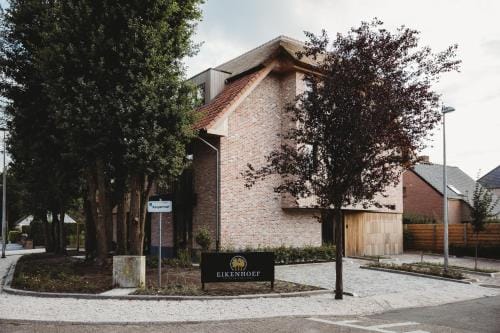 Eikenhoef Hotel in Lommel