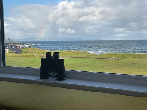 NUMBER 5 Portrush Road, Portstewart Hotel in Portstewart