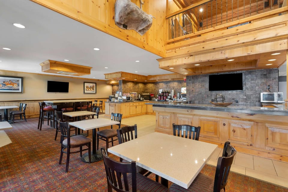 Best Western Plus Olympic Inn Hotel in Klamath Falls