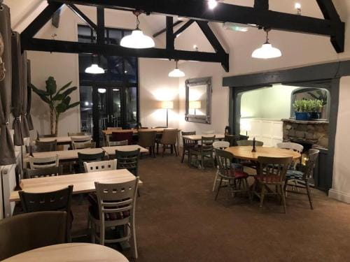 Shenstone Lodge Inn in Wyre Forest District