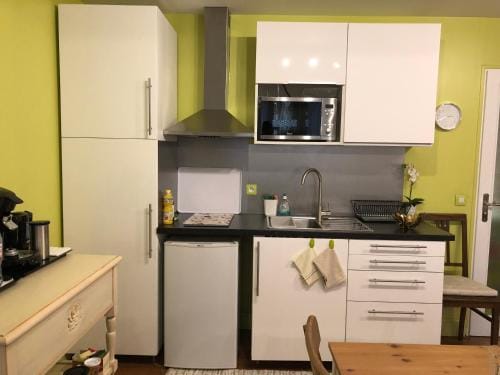 Le studio Chez Marile Hotel in Noisy-le-Grand