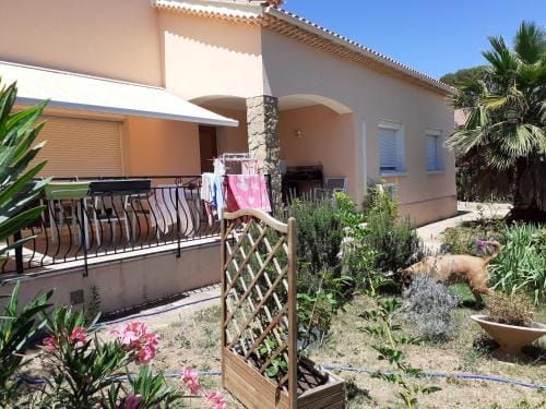 Villa Sans souci et agreable Hotel in La Seyne-sur-Mer