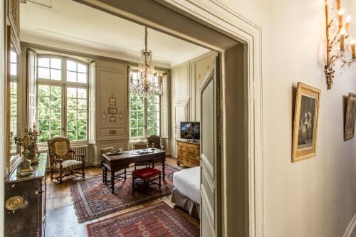 L'Hotel de Panette, Un exceptionnel chateau en coeur de ville Hotel in Bourges