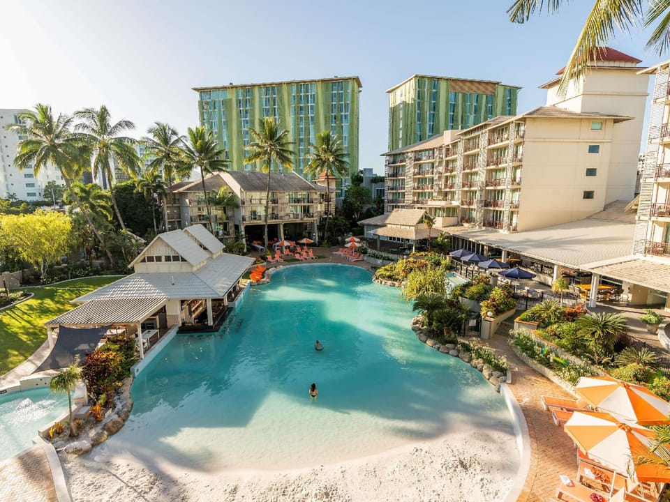 Novotel Cairns Oasis Resort Hotel in Cairns