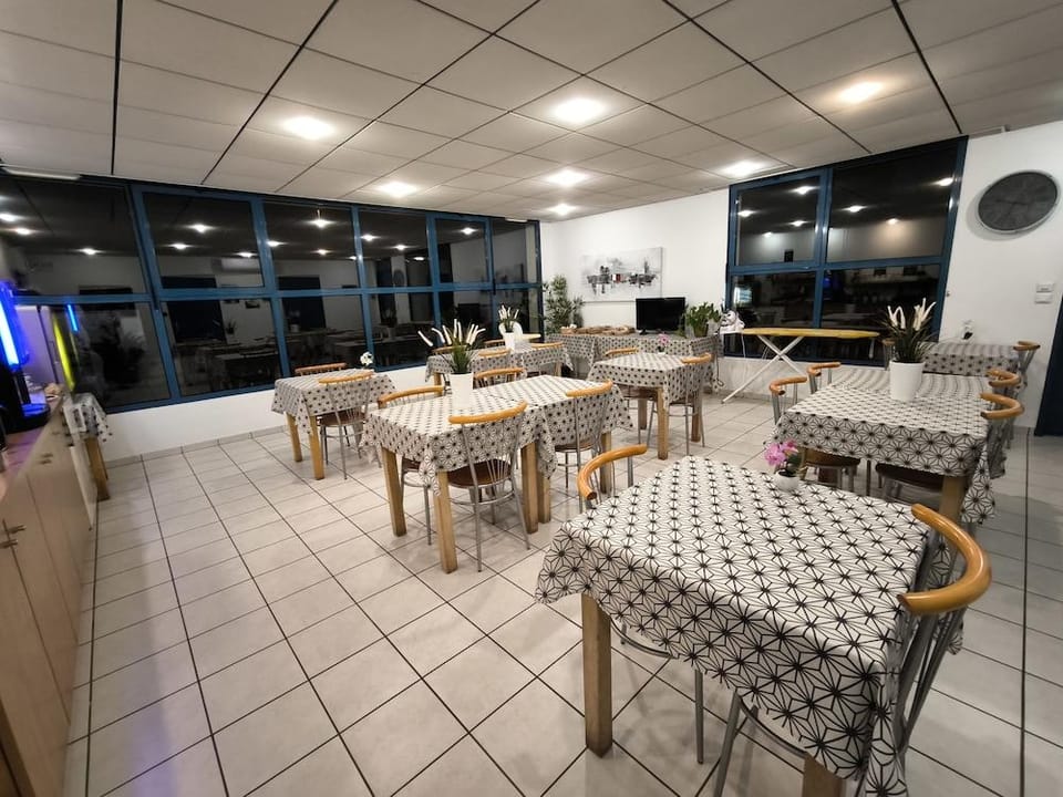 Hotel Le Laury's-hotel calme proche de Rodez avec parking prive gratuit Hotel in Auvergne-Rhône-Alpes