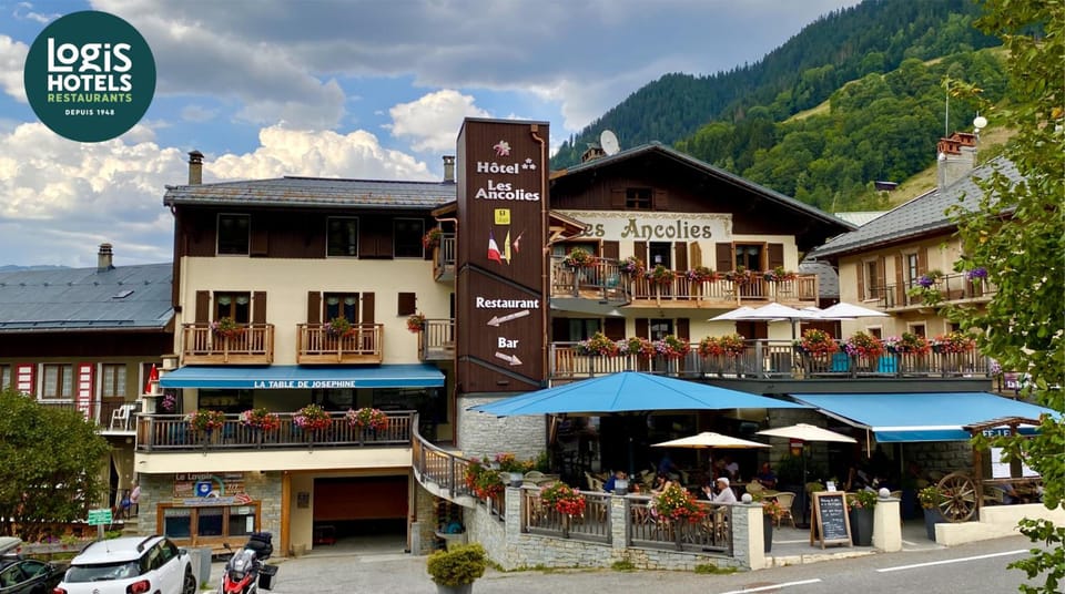 Logis Hotel Les Ancolies Hotel in Haute-Savoie