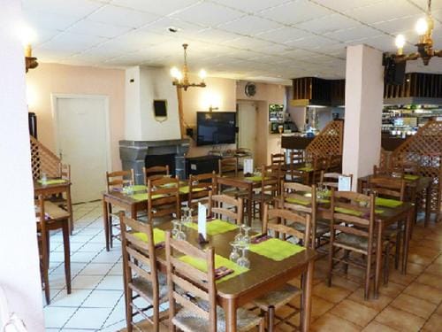 Hotel Restaurant du Pont-Vieux Hotel in Saint-Flour