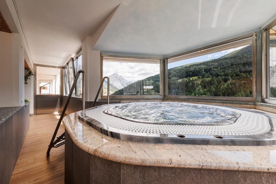 Hot tub