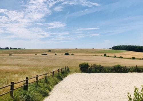 Ferme de Gratteloup Hotel in Île-de-France