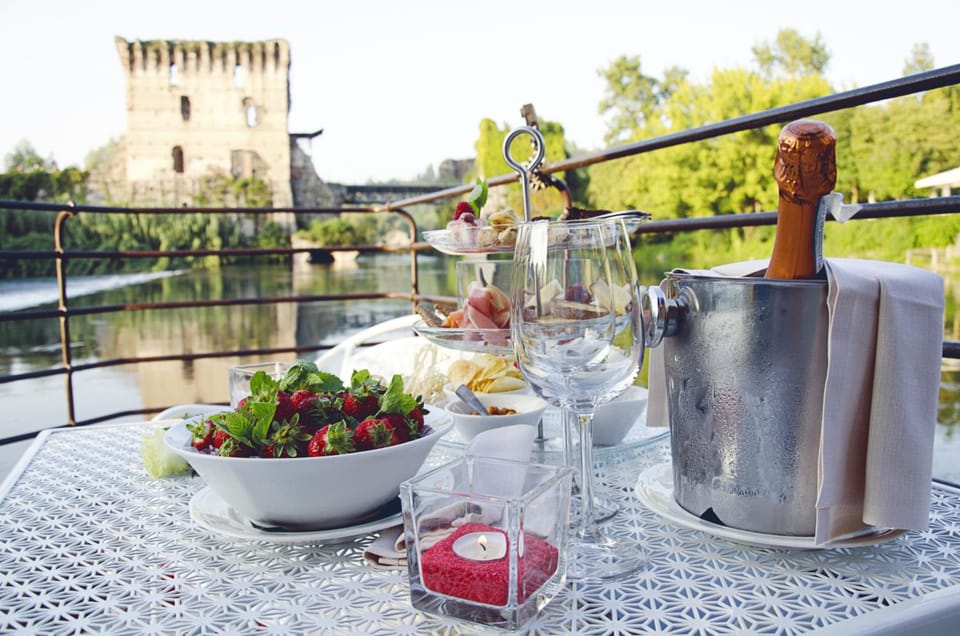 Il Borghetto Vacanze nei Mulini Hotel in Province of Brescia